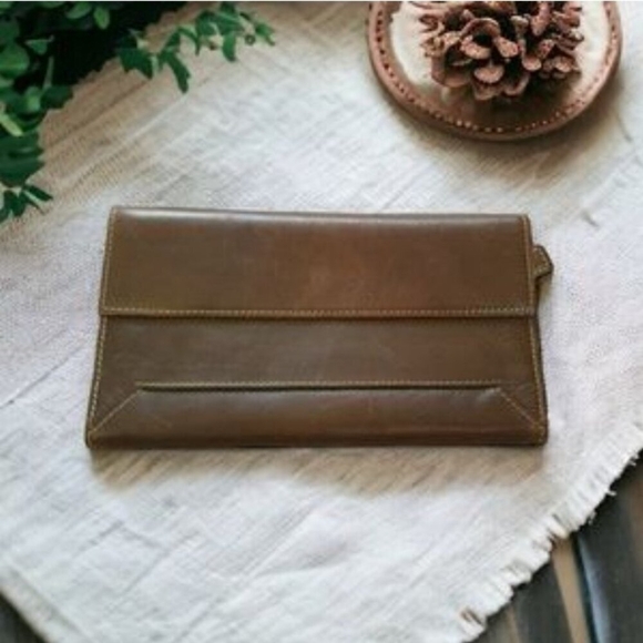 TUSK BROWN LEATHER WALLET - Picture 1 of 9